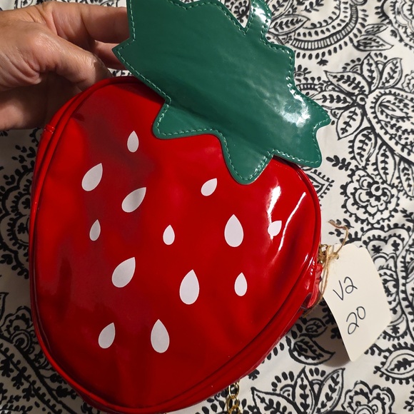 strawberry bag Handbags - Womens Strawberry Shaped Red Crossbody Bag 7.5x6" Chain 21"